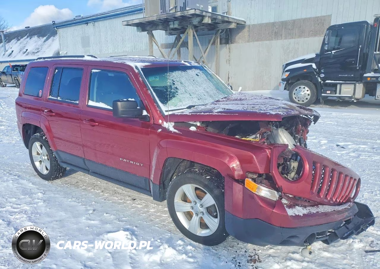 2013 Jeep Patriot Latitude VIN:1C4NJPFA4DD116537 - 4