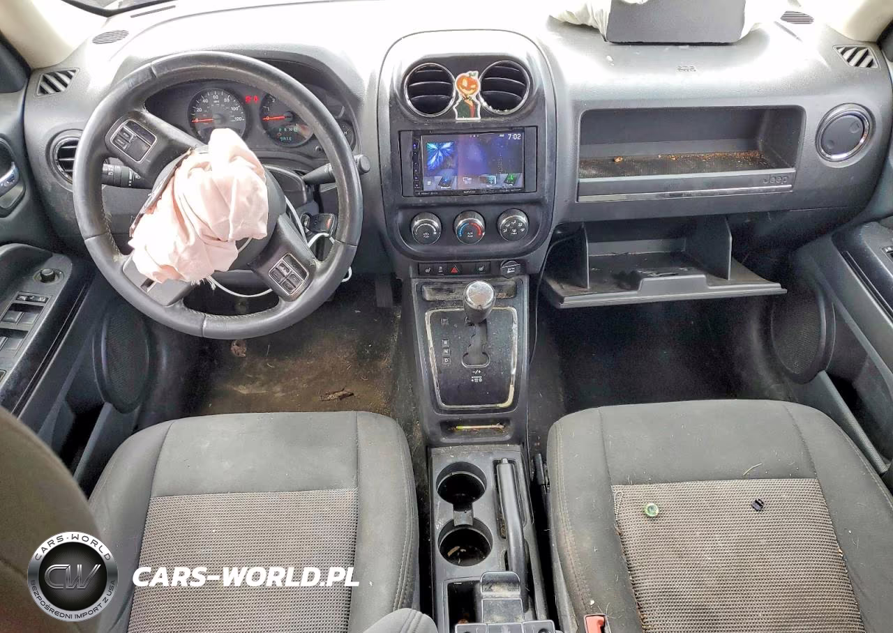 2013 Jeep Patriot Latitude VIN:1C4NJPFA4DD116537 - 8