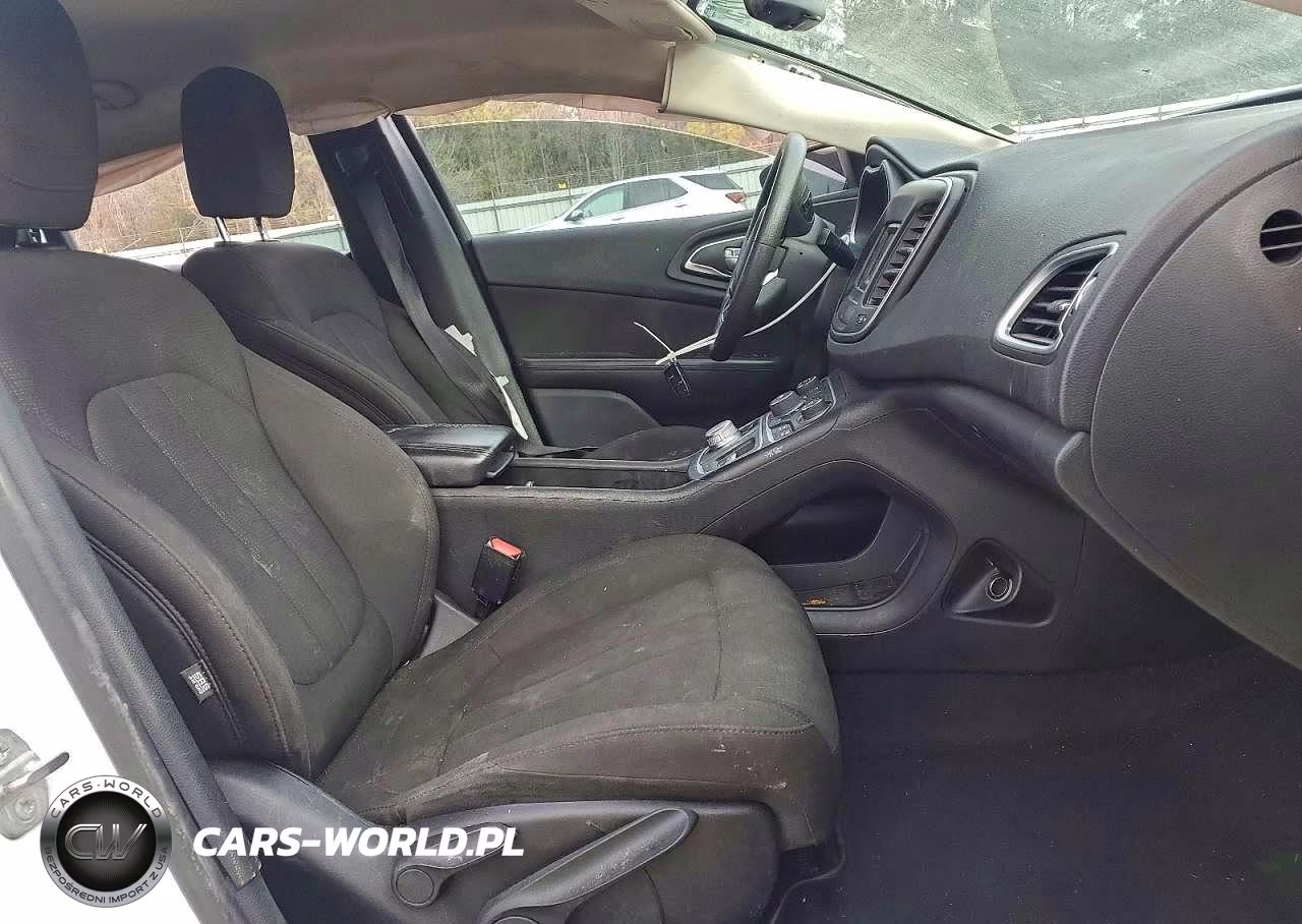 2015 Chrysler 200 Limited VIN:1C3CCCAB8FN691445 - 7