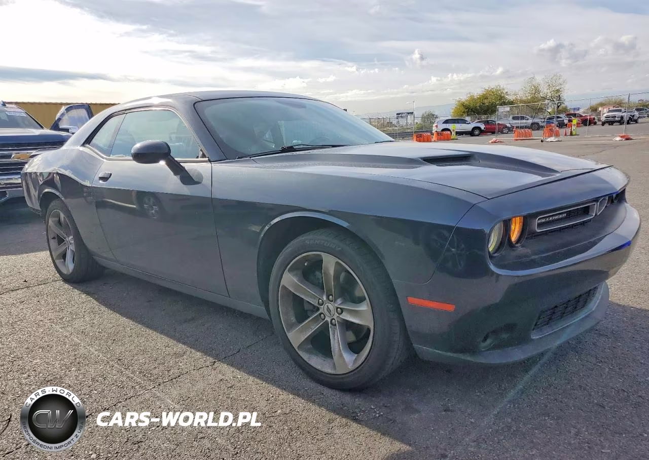 2018 Dodge Challenger Sxt VIN:2C3CDZAGXJH171891 - 4