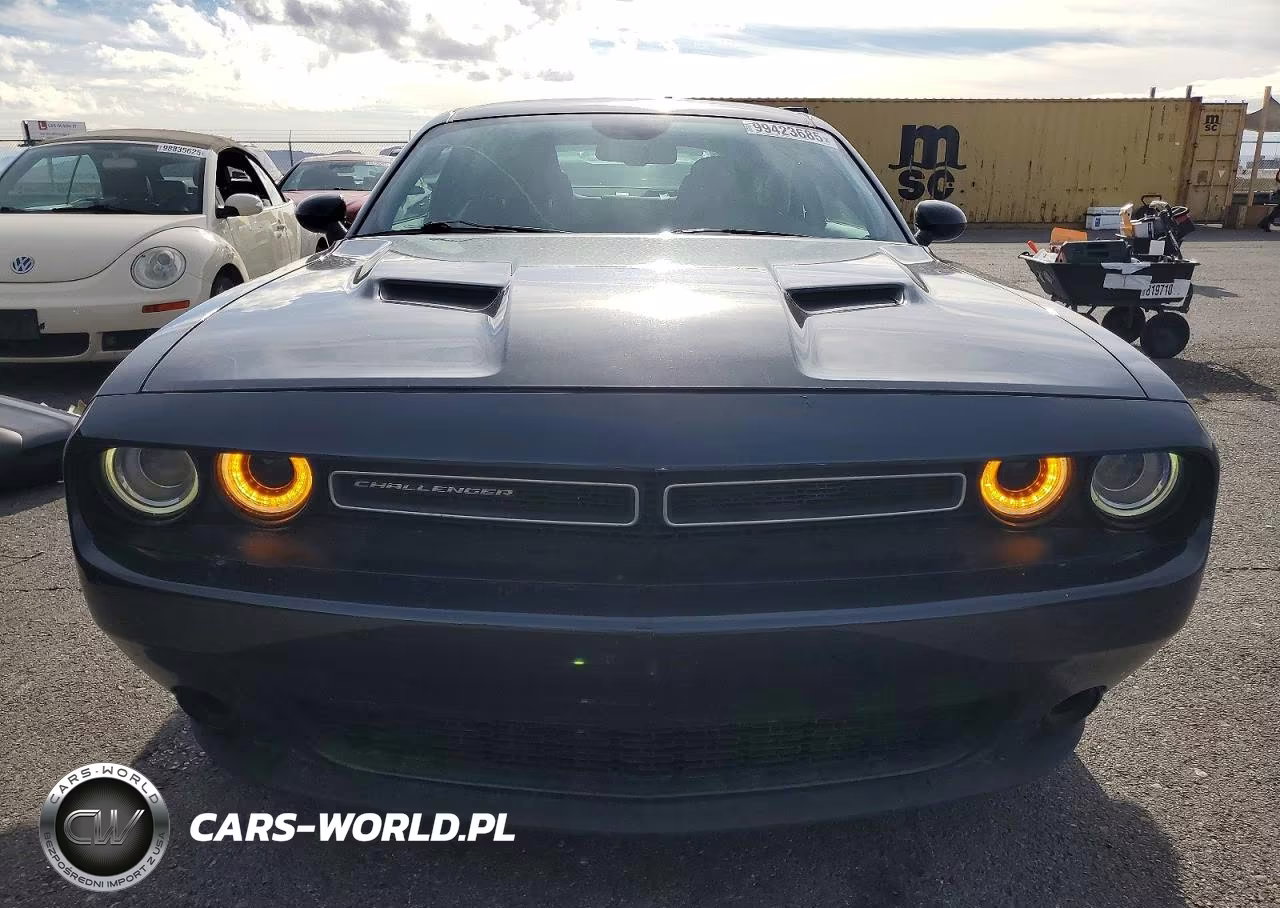 2018 Dodge Challenger Sxt VIN:2C3CDZAGXJH171891 - 5
