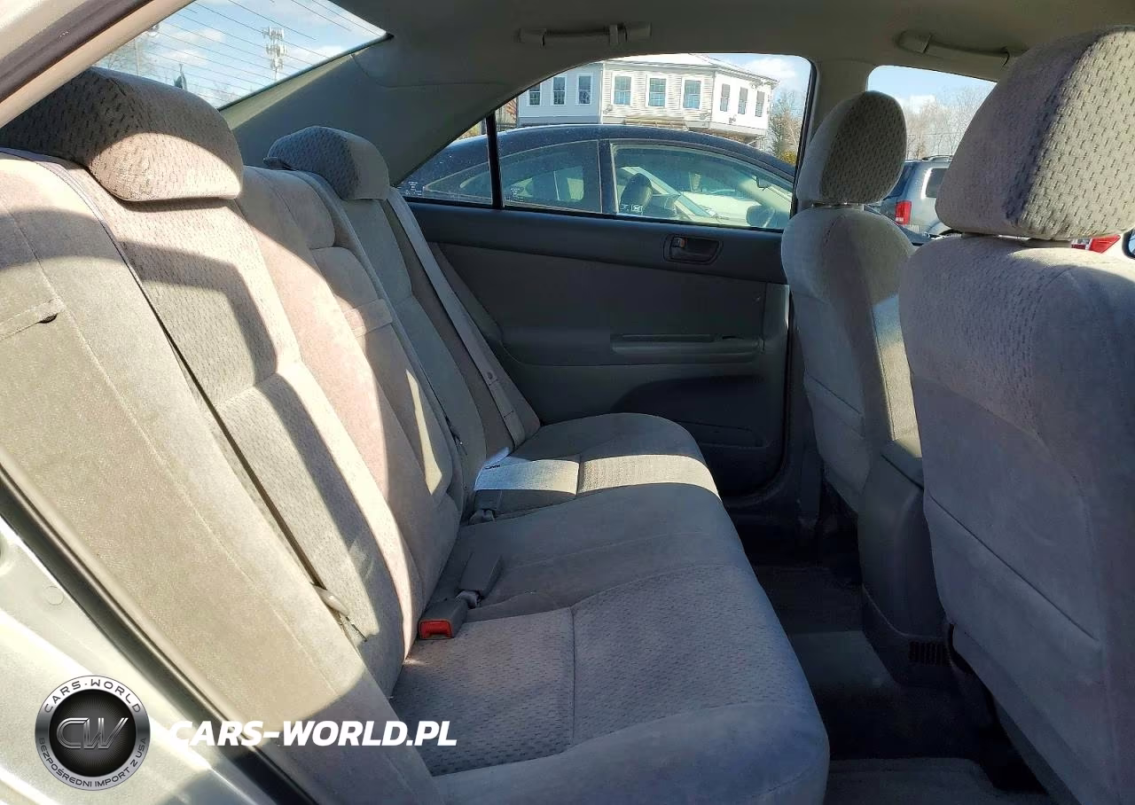 2003 Toyota Camry Le VIN:4T1BE32K93U255264 - 10