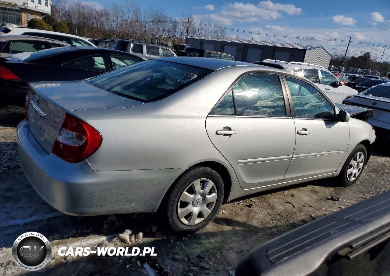 2003 Toyota Camry Le VIN:4T1BE32K93U255264 - 3