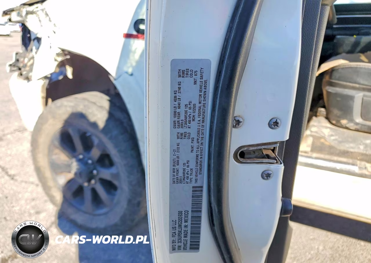 2021 Ram 2500 Laramie VIN:3C6UR5KL6MG555930 - 12