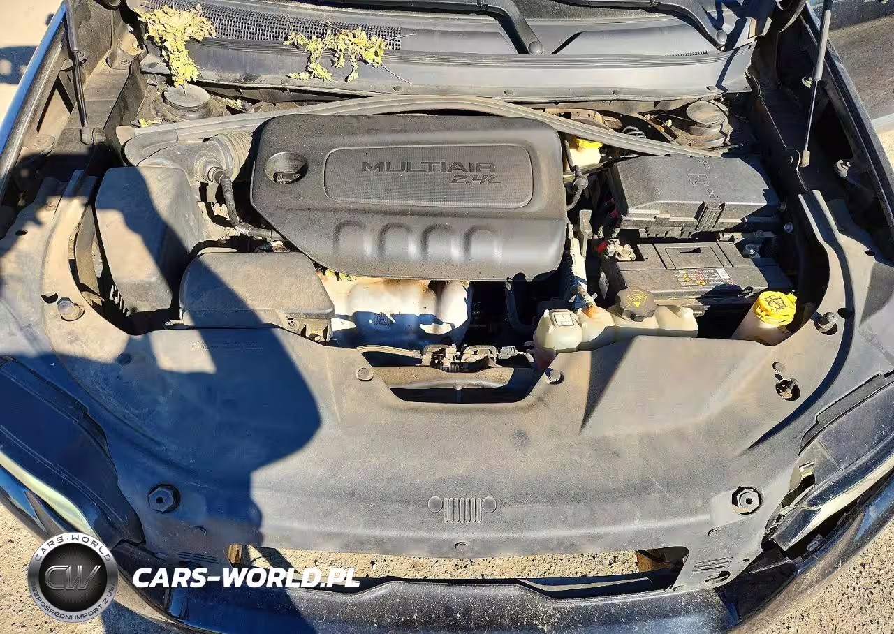 2019 Jeep Cherokee Latitude VIN:1C4PJLCBXKD264719 - 12