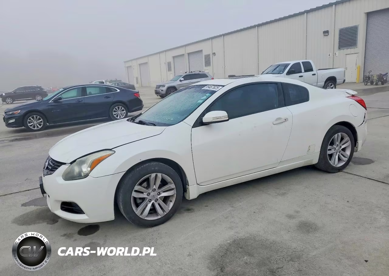2013 Nissan Altima S – zdjęcie 1 z 12