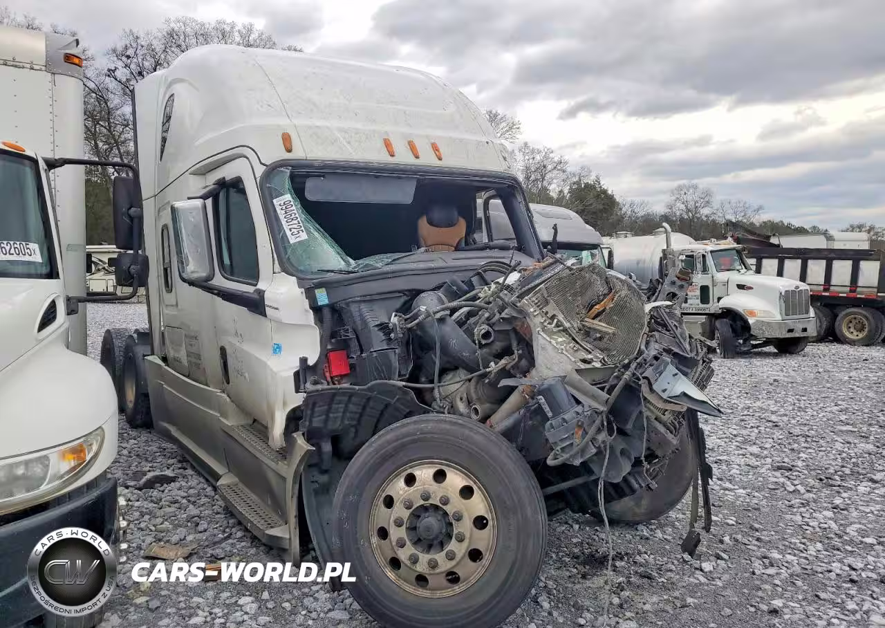 2018 Freightliner Cascadia 126 Semi Truck