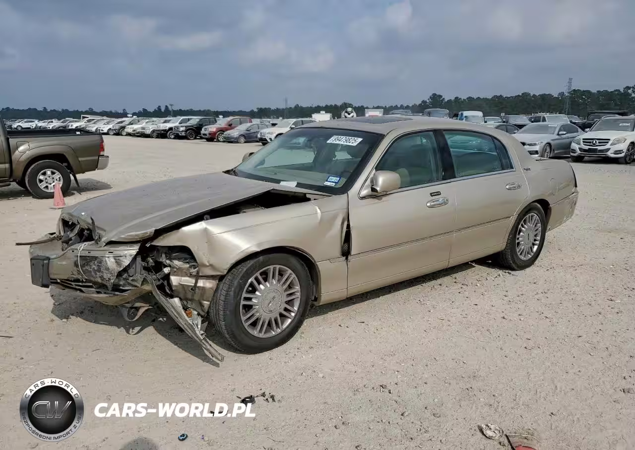 2007 Lincoln Town Car Signature Limited