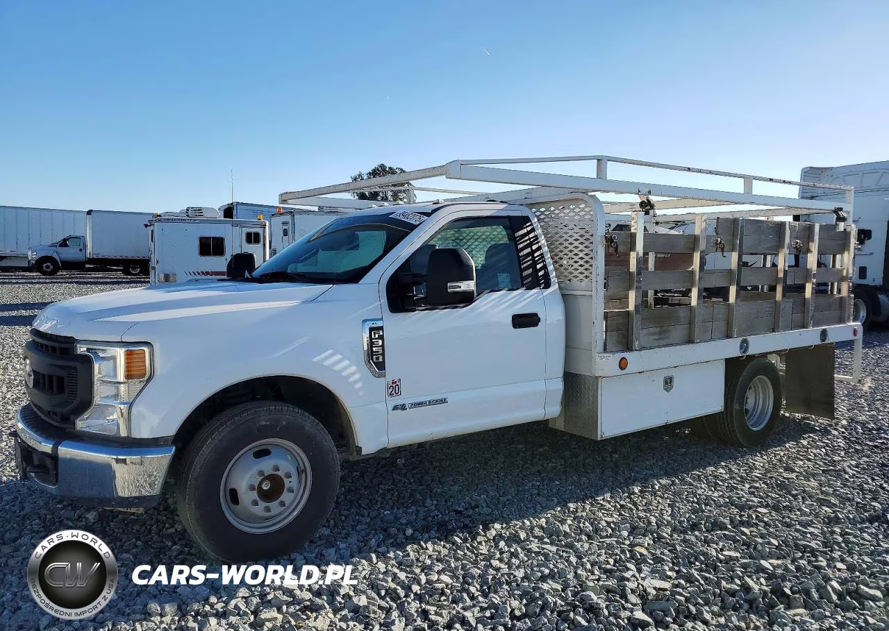 2020 Ford F350 Super Duty Flatbed Truck