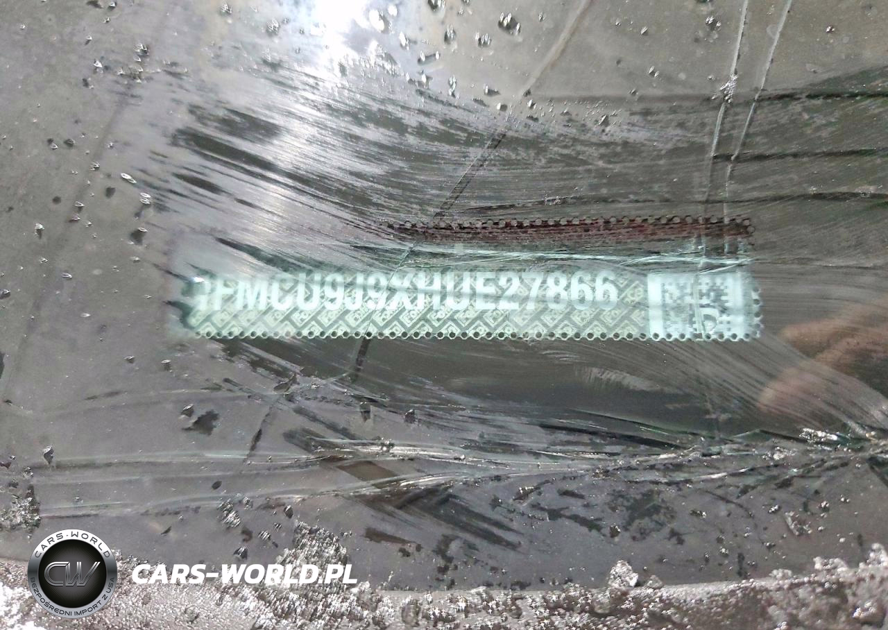2017 Ford Escape Titanium VIN:1FMCU9J9XHUE27866 - 13