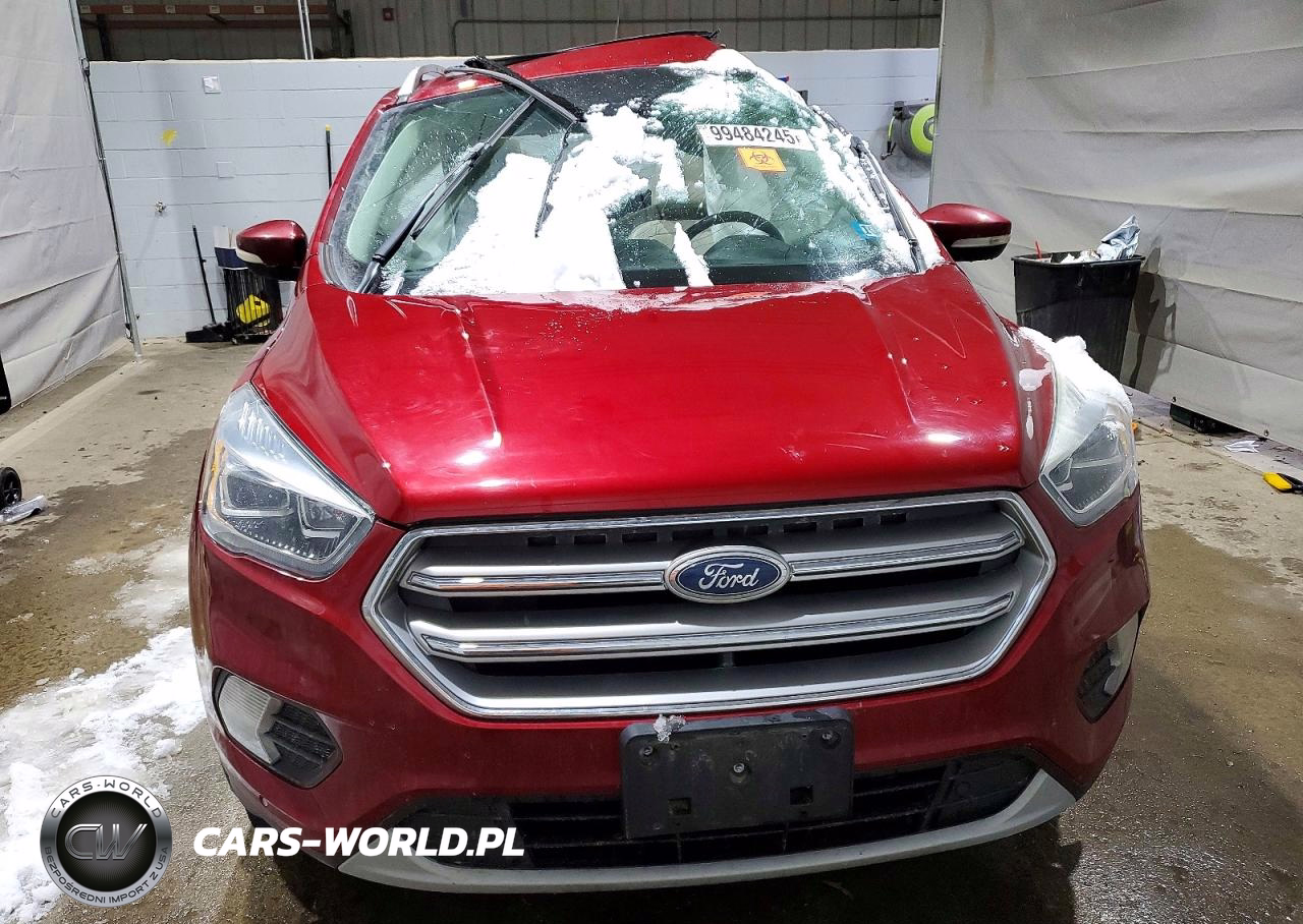 2017 Ford Escape Titanium VIN:1FMCU9J9XHUE27866 - 5