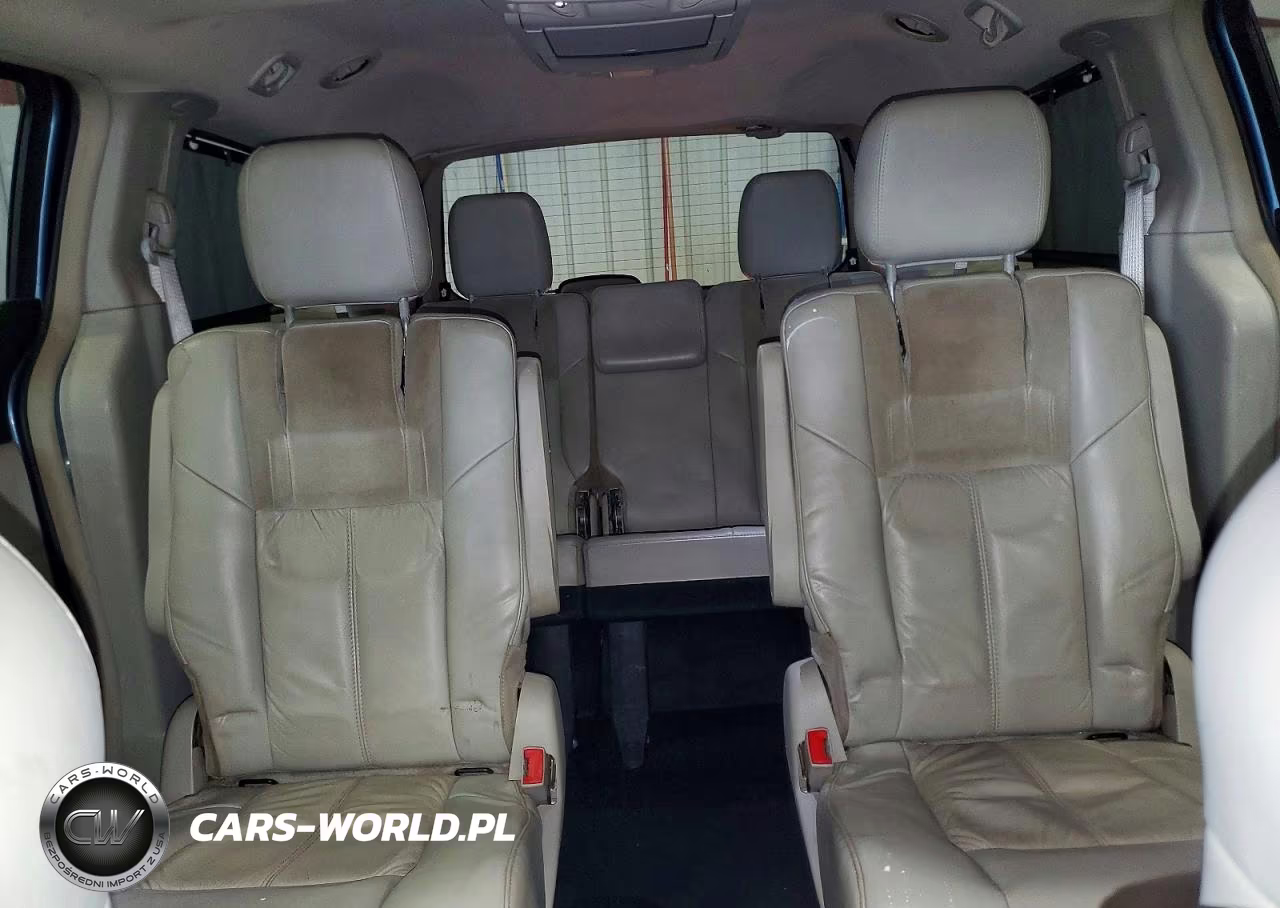 2011 Chrysler Town & Country Limited VIN:2A4RR6DG0BR780382 - 10