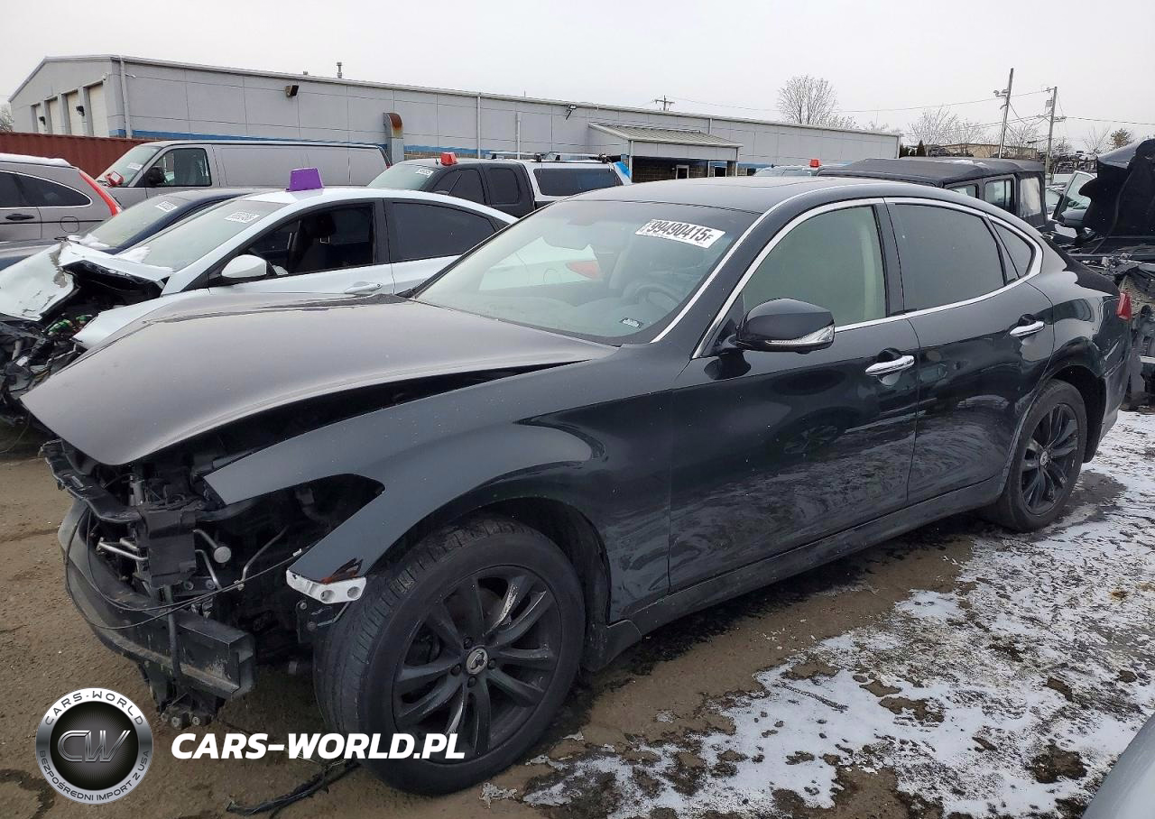 2016 Infiniti Q70 3.7