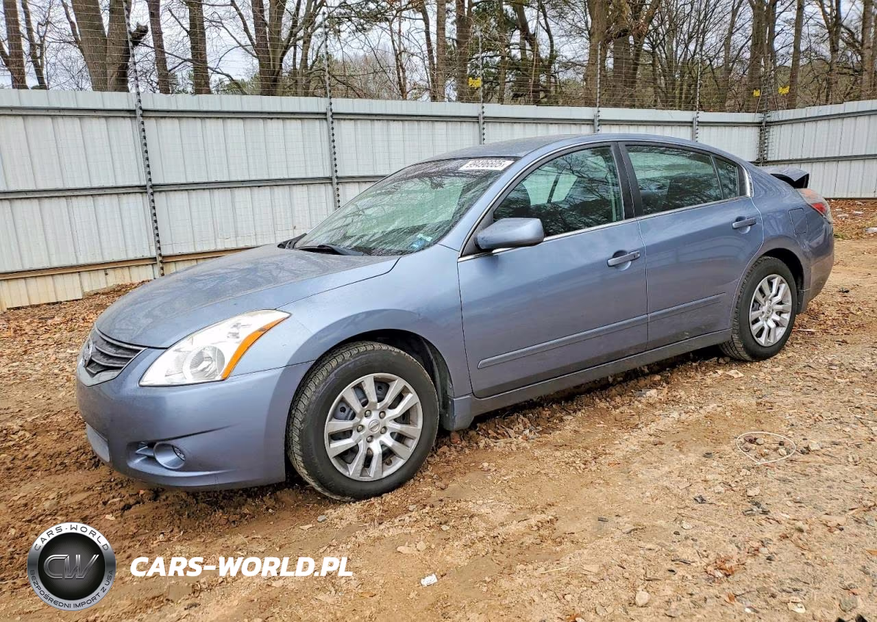 2010 Nissan Altima Base – zdjęcie 1 z 12