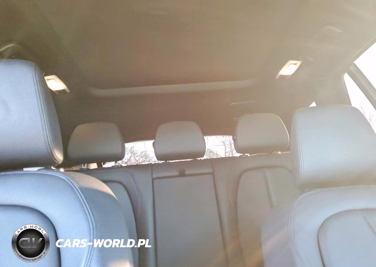 2018 BMW X1 xDrive28I VIN:WBXHT3Z31J4A66680 - 10