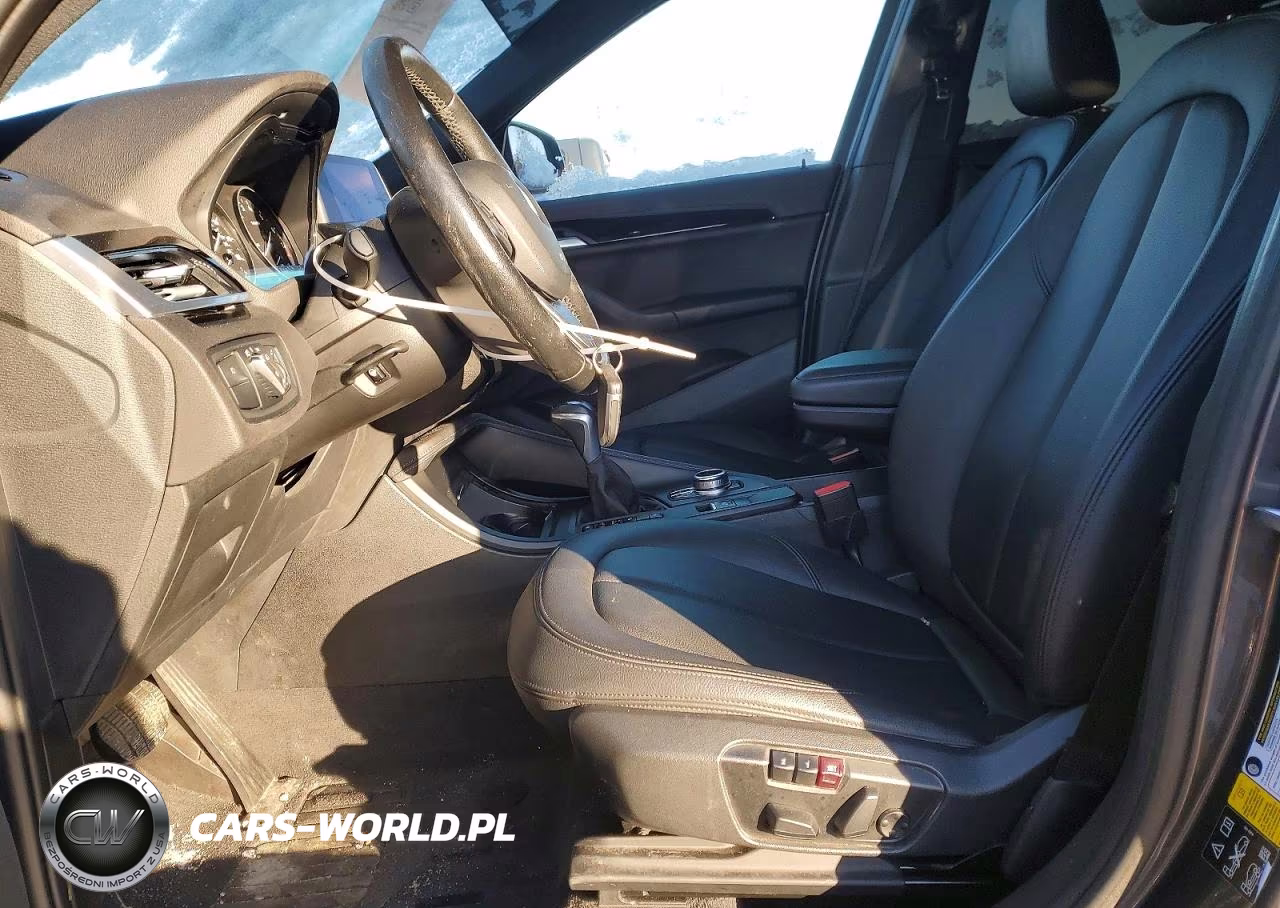 2018 BMW X1 xDrive28I VIN:WBXHT3Z31J4A66680 - 7