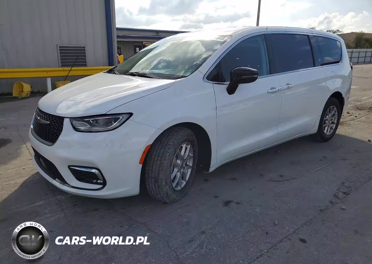 2024 Chrysler Pacifica Touring L