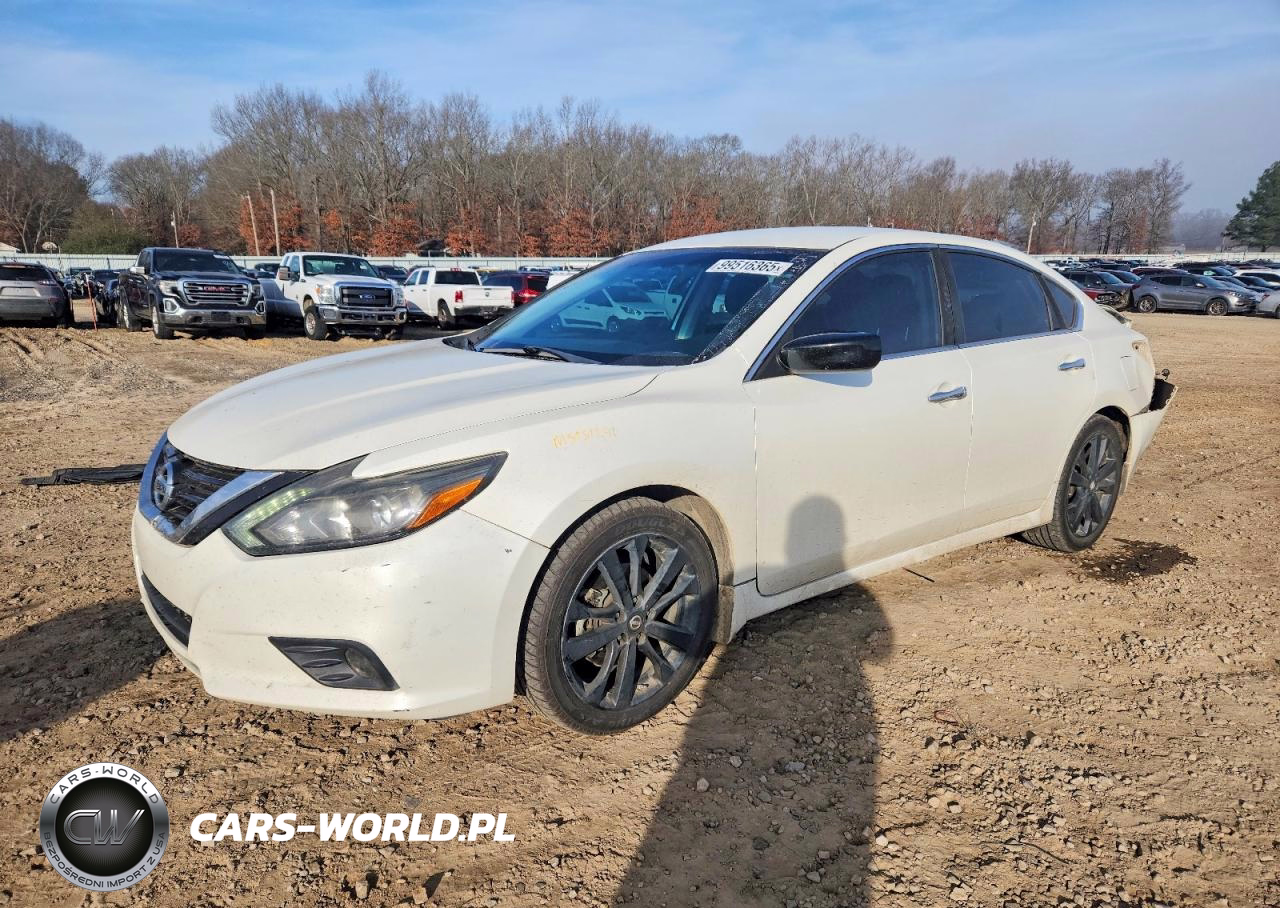 2017 Niss Altima