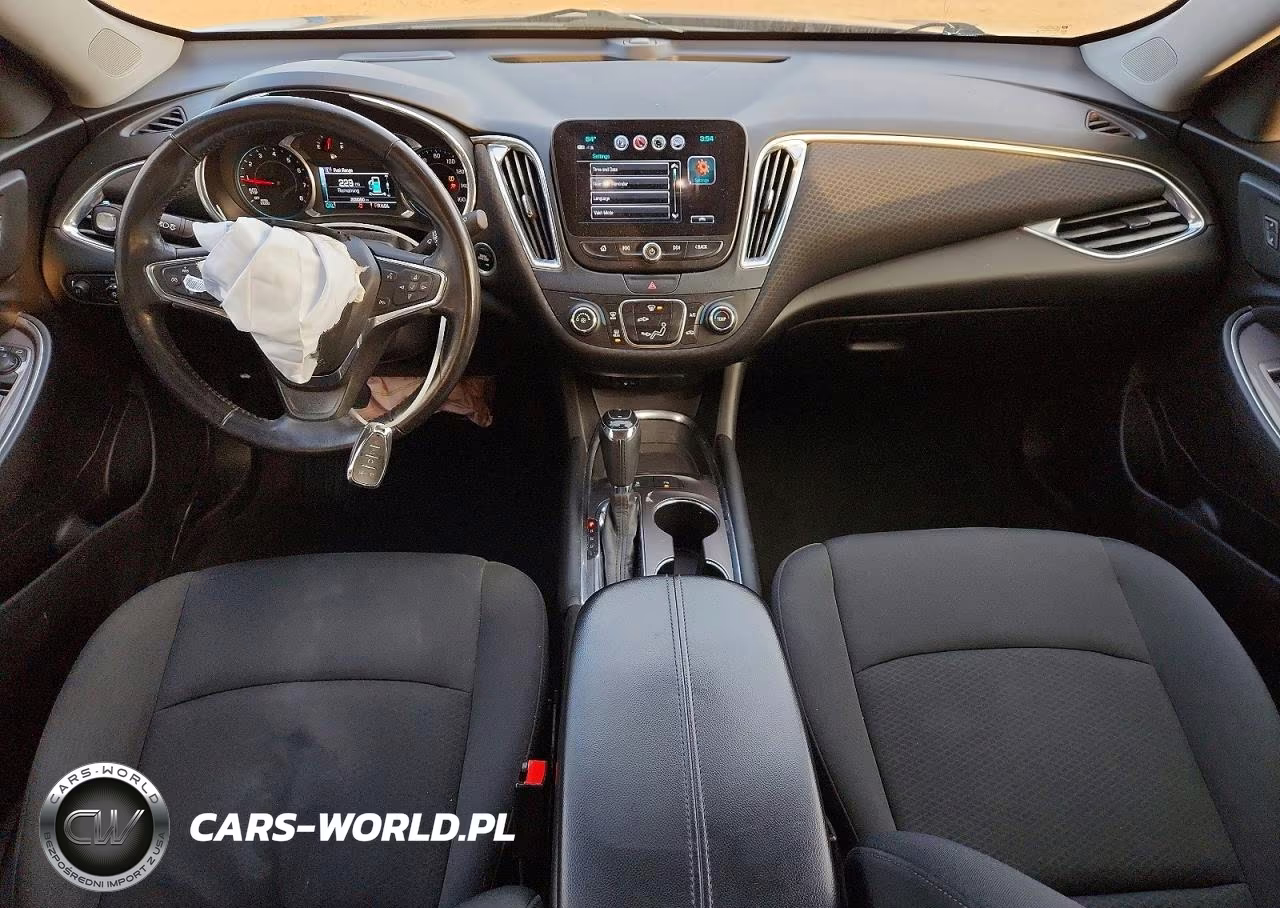 2017 Chevrolet Malibu Lt VIN:1G1ZE5ST2HF139495 - 8