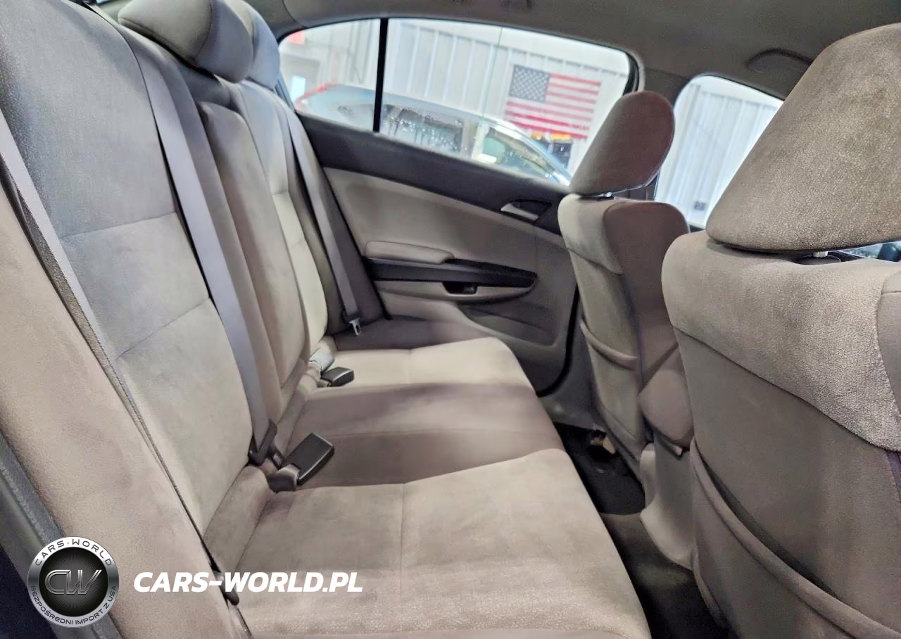 2010 Honda Accord Lxp VIN:1HGCP2F40AA084297 - 10