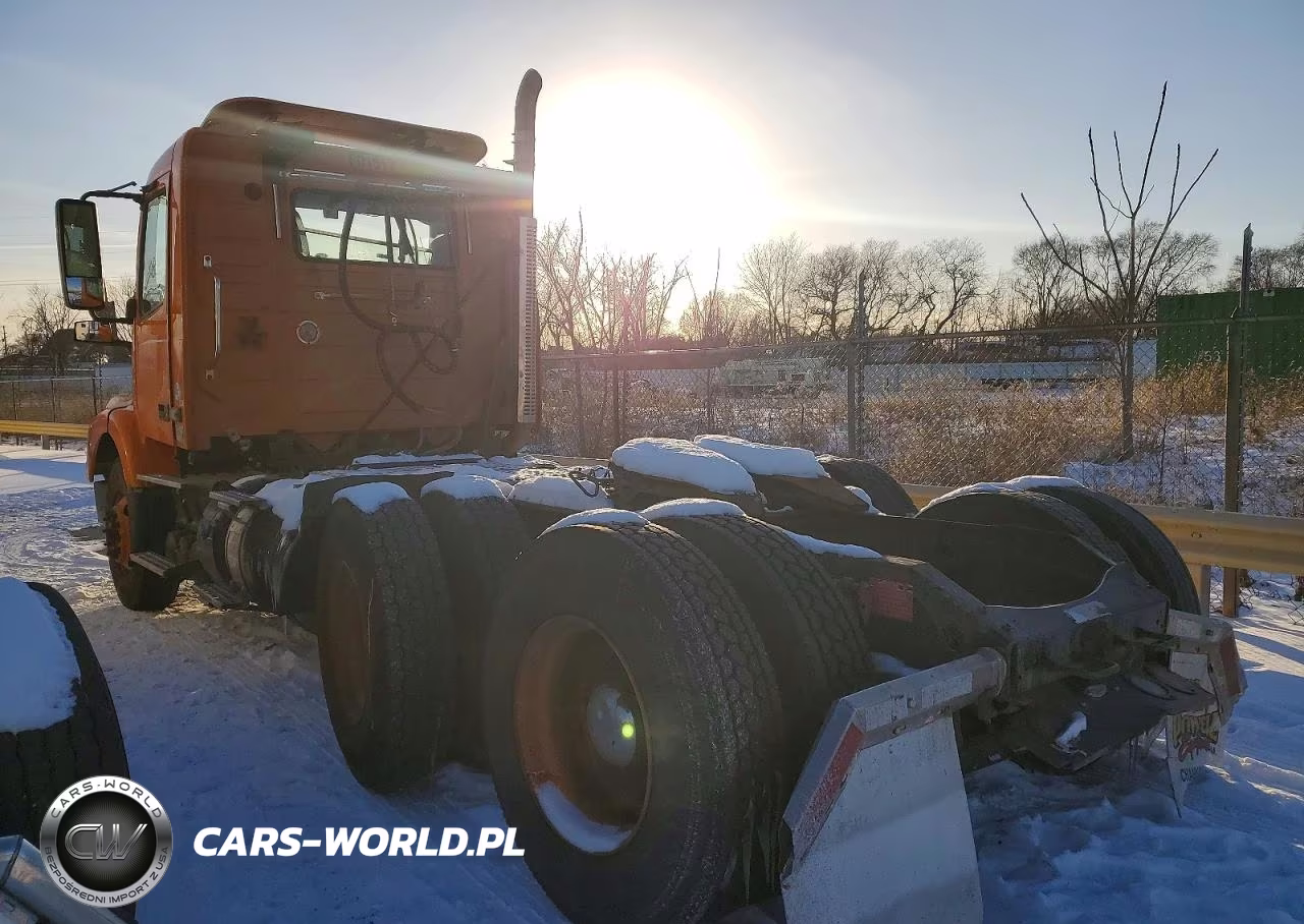 2015 Volvo Vnm Semi Truck VIN:4V4MC9EH9FN911858 - 3