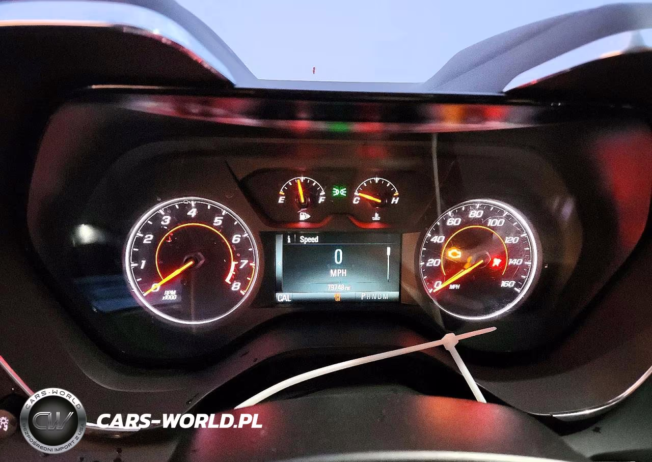 2018 Chevrolet Camaro Lt VIN:1G1FB3DX6J0135782 - 9