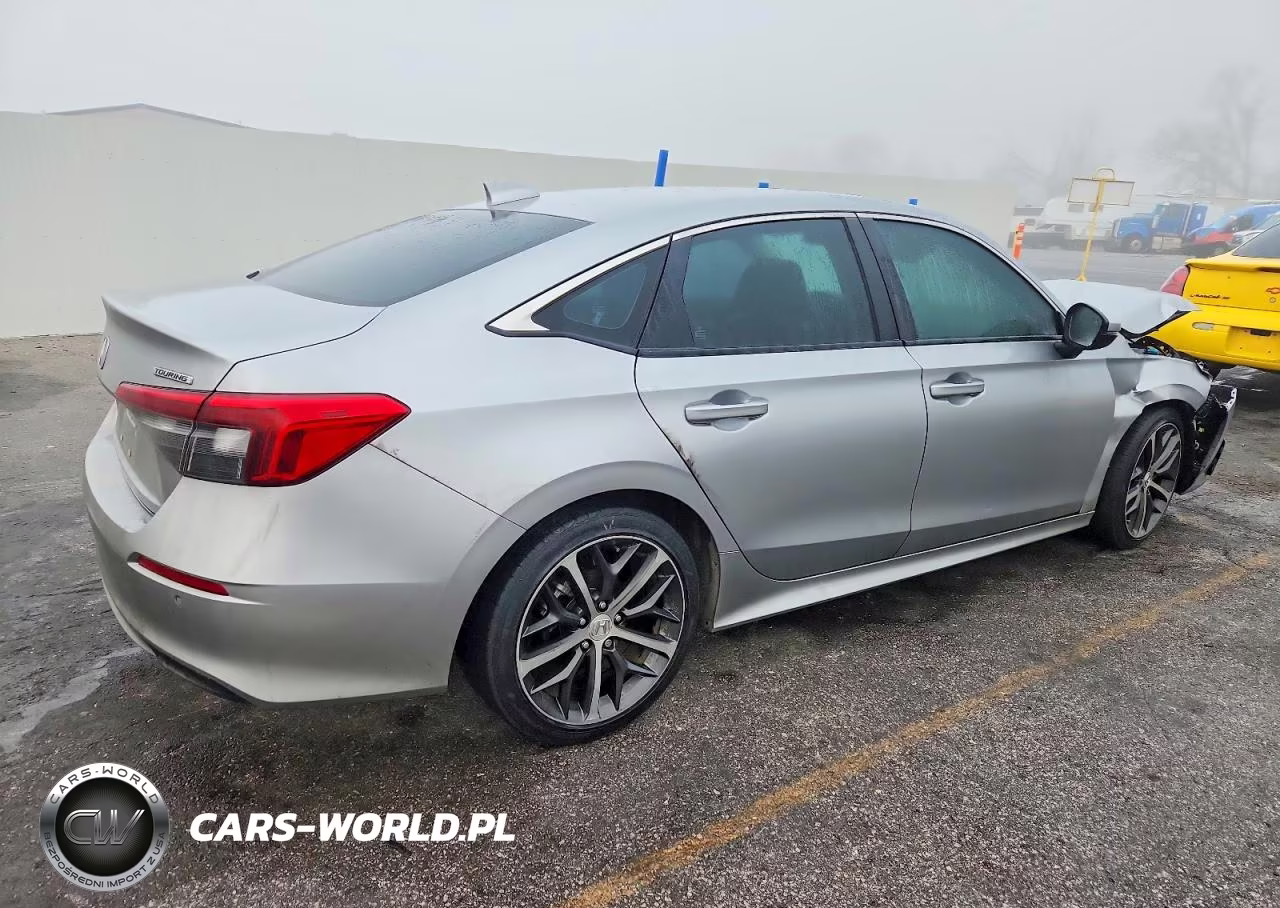 2024 Honda Civic Touring VIN:2HGFE1F92RH313116 - 3