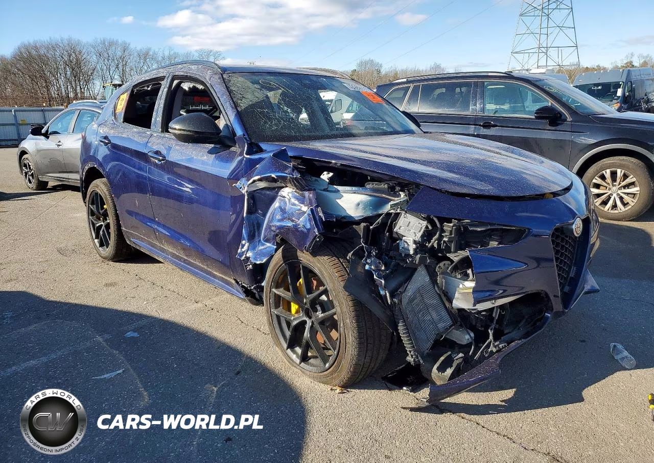 2021 Alfa Romeo Stelvio Ti VIN:ZASPAKBN7M7D20775 - 4