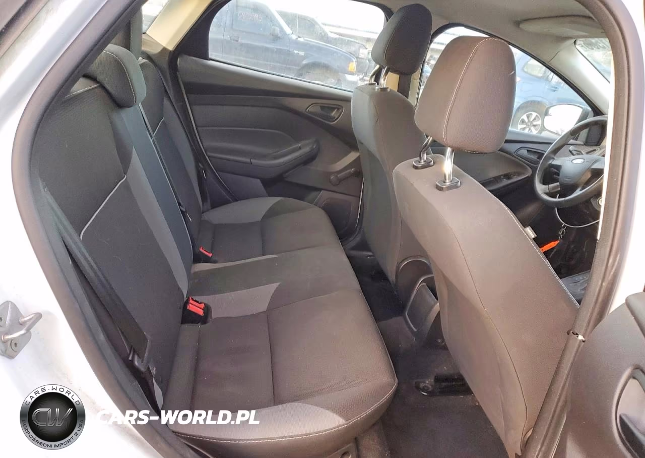 2014 Ford Focus S VIN:1FADP3E29EL133439 - 10