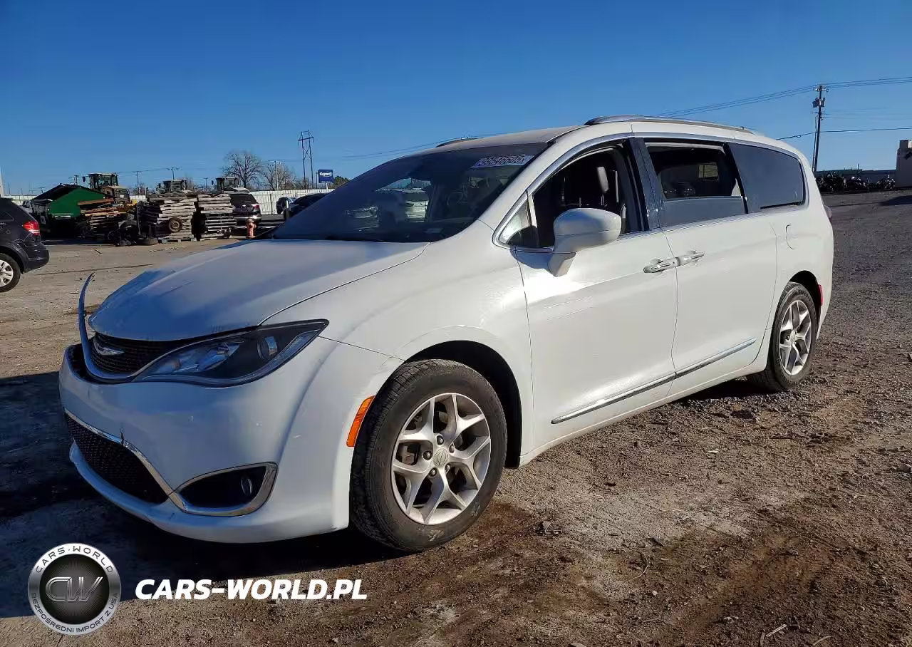 2018 Chrysler Pacifica Touring L Plus