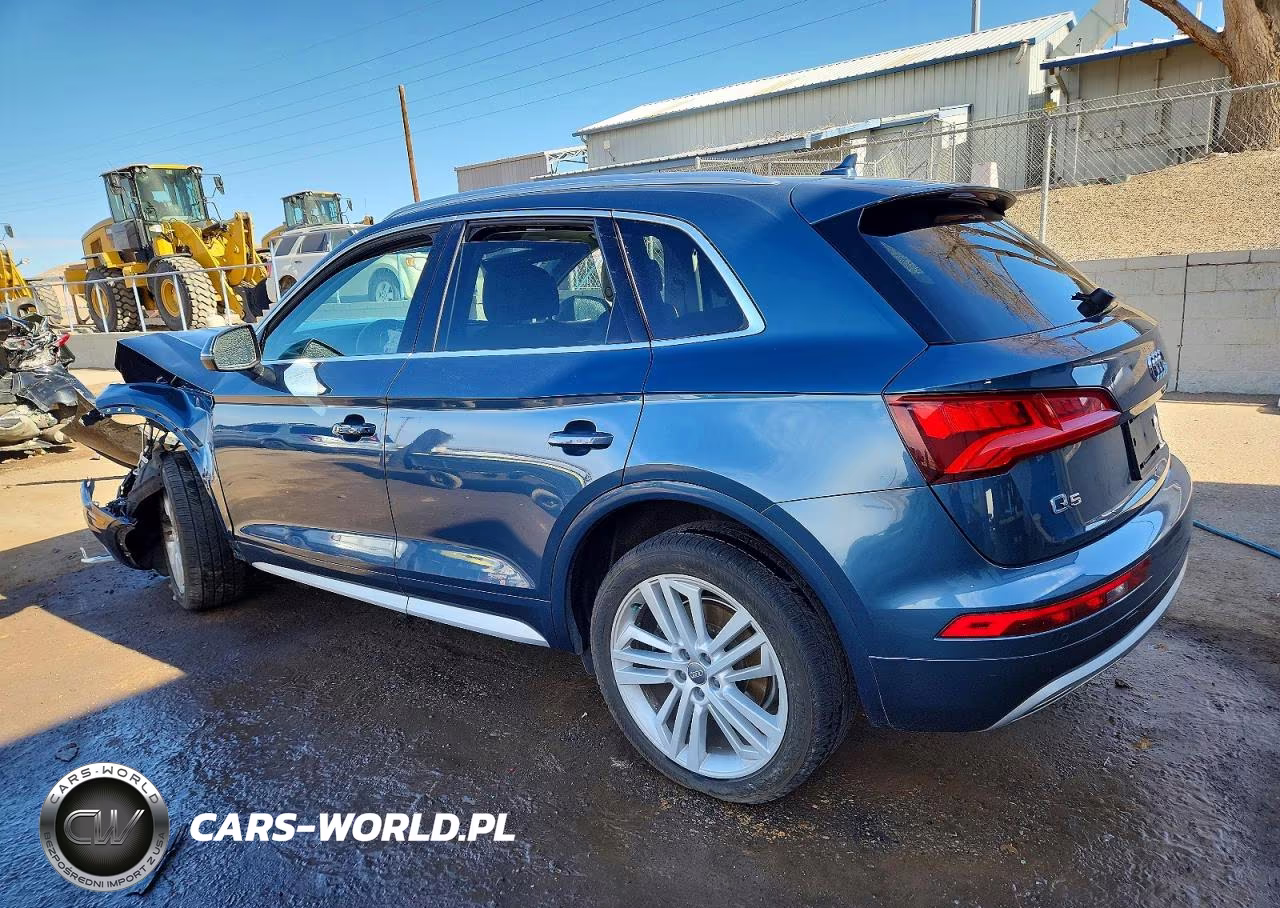 2018 Audi Q5 Prestige VIN:WA1CNAFY0J2163037 - 2