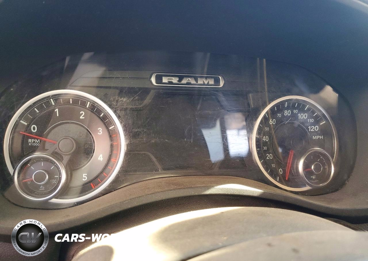 2019 Ram 3500 Laramie VIN:3C63RRJL6KG592283 - 8
