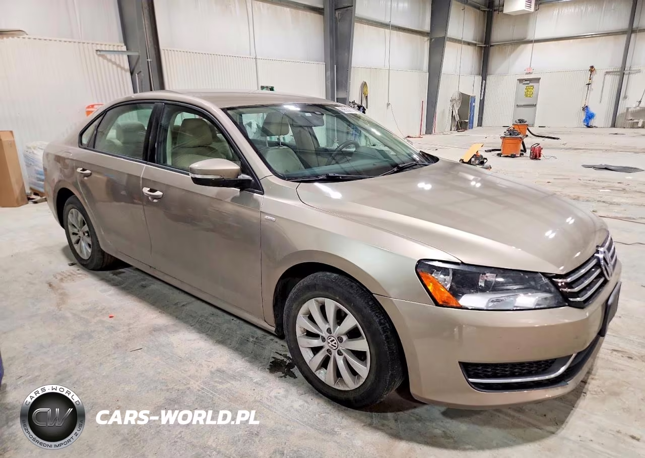 2015 Volkswagen Passat VIN:1VWAT7A36FC057482 - 4