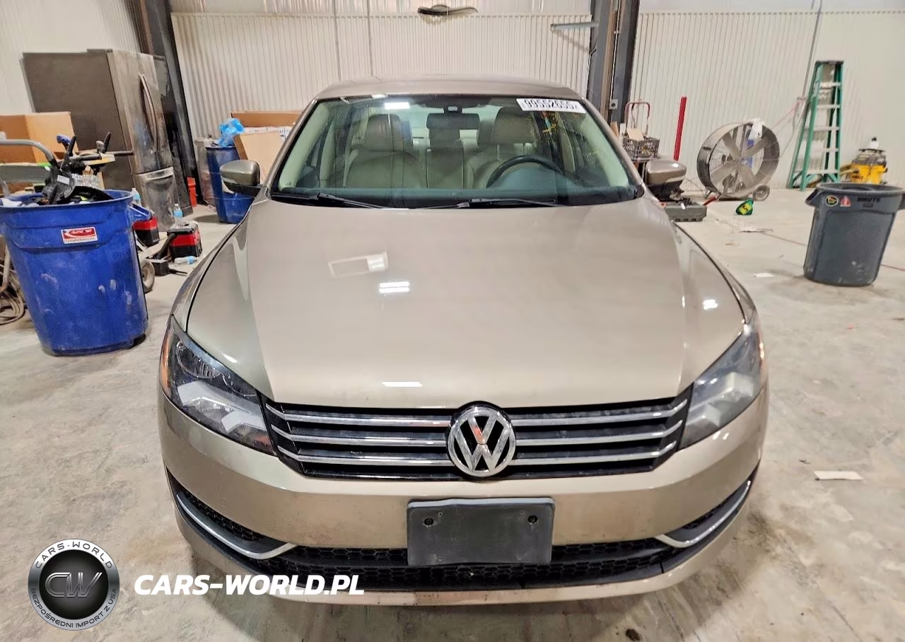 2015 Volkswagen Passat VIN:1VWAT7A36FC057482 - 5