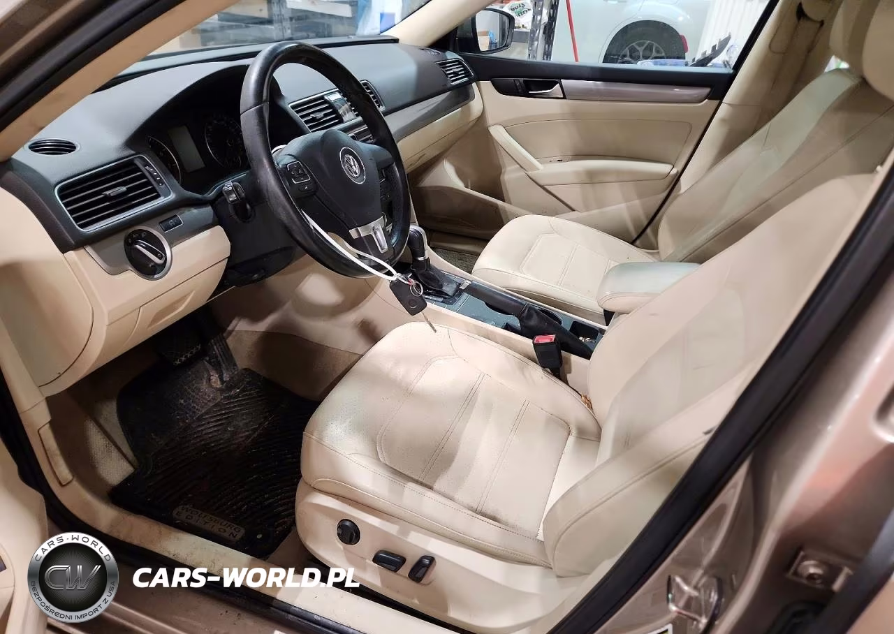 2015 Volkswagen Passat VIN:1VWAT7A36FC057482 - 7