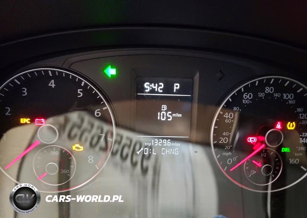 2015 Volkswagen Passat VIN:1VWAT7A36FC057482 - 9