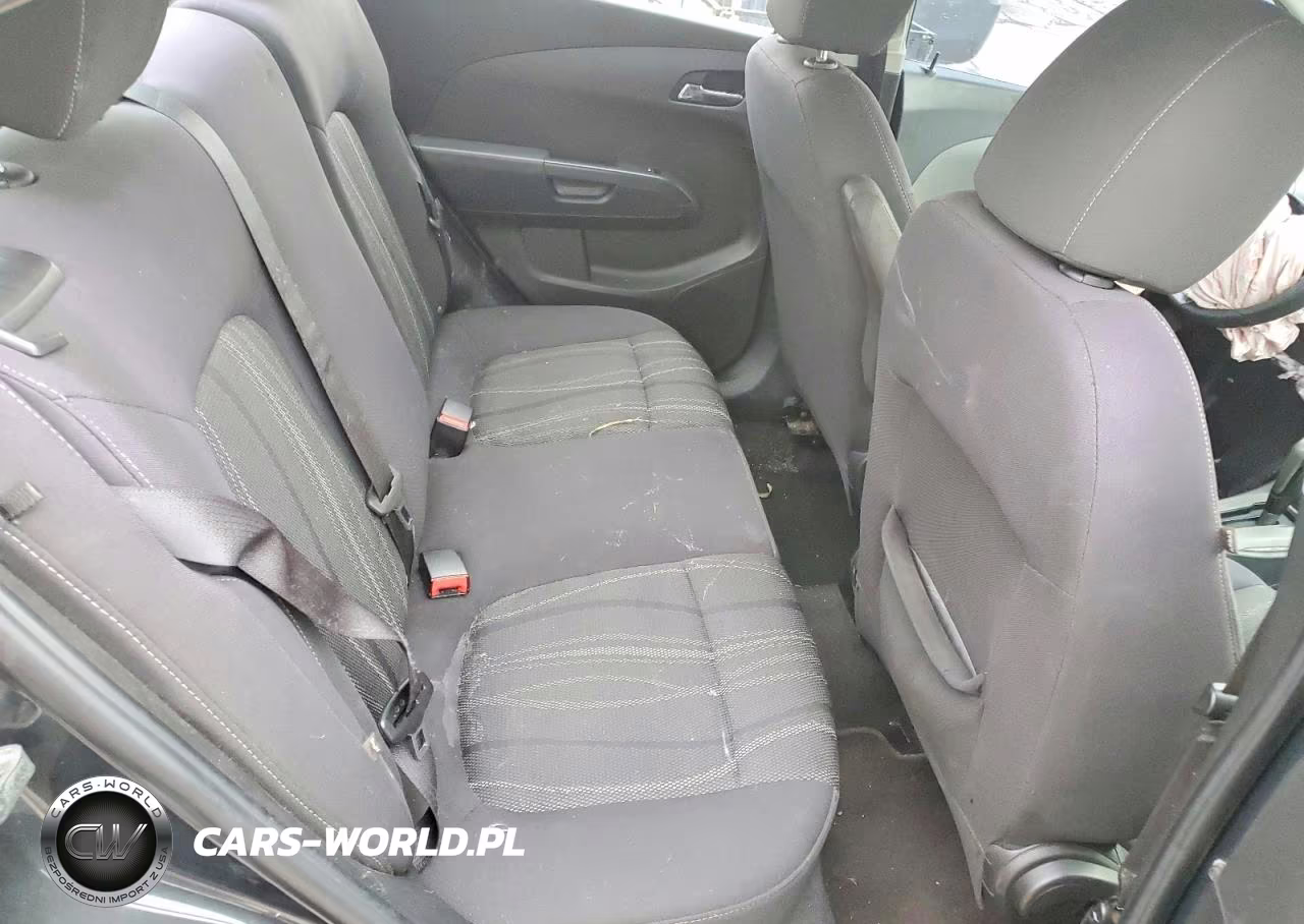 2015 Chevrolet Sonic Lt VIN:1G1JC5SH3F4180693 - 10