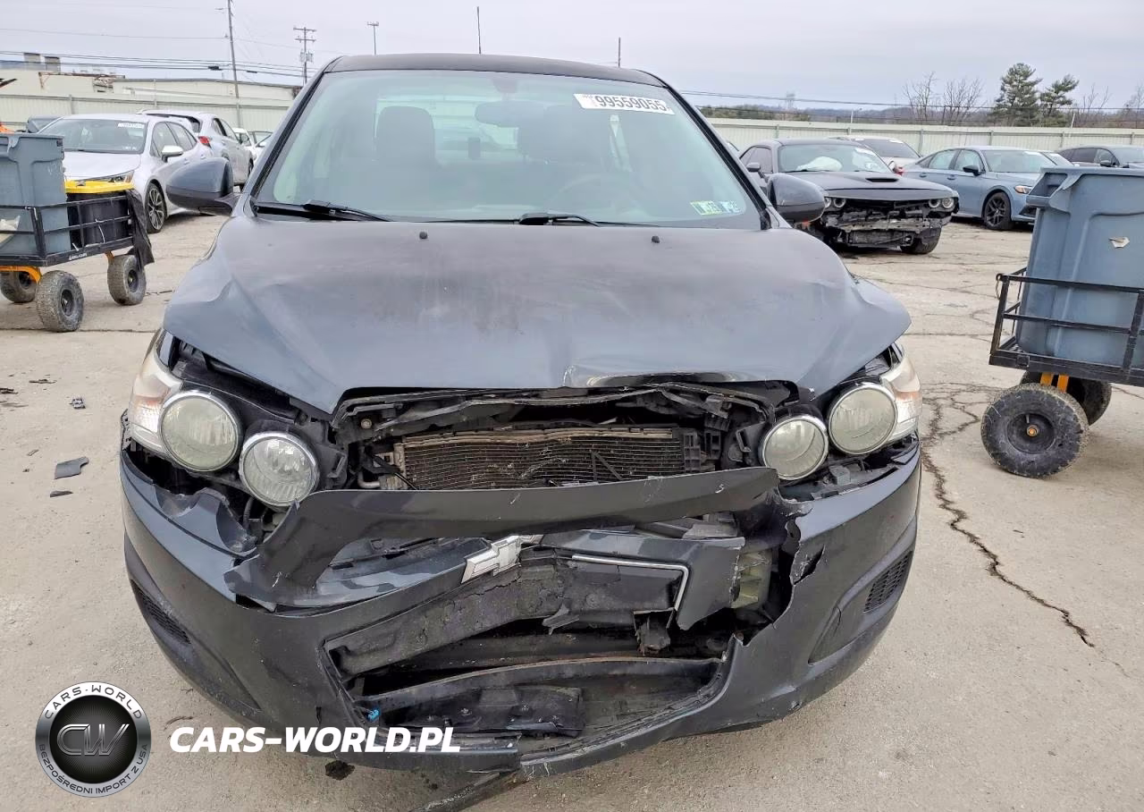 2015 Chevrolet Sonic Lt VIN:1G1JC5SH3F4180693 - 5