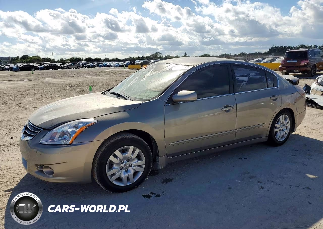 2012 Nissan Altima Base – zdjęcie 1 z 12