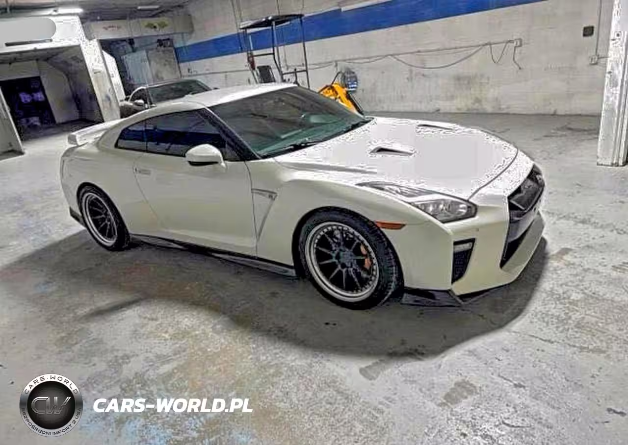 2020 NISSAN GT-R PURE