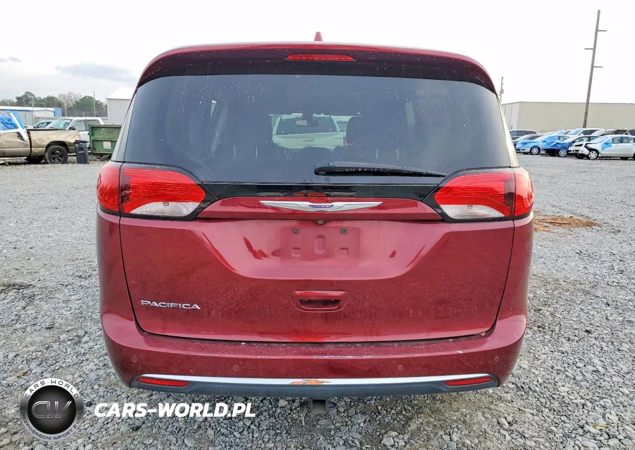 2020 Chrysler Pacifica Touring L VIN:2C4RC1BG9LR215448 - 6