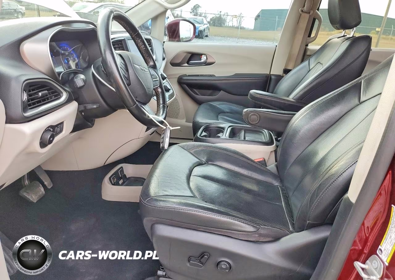 2020 Chrysler Pacifica Touring L VIN:2C4RC1BG9LR215448 - 7