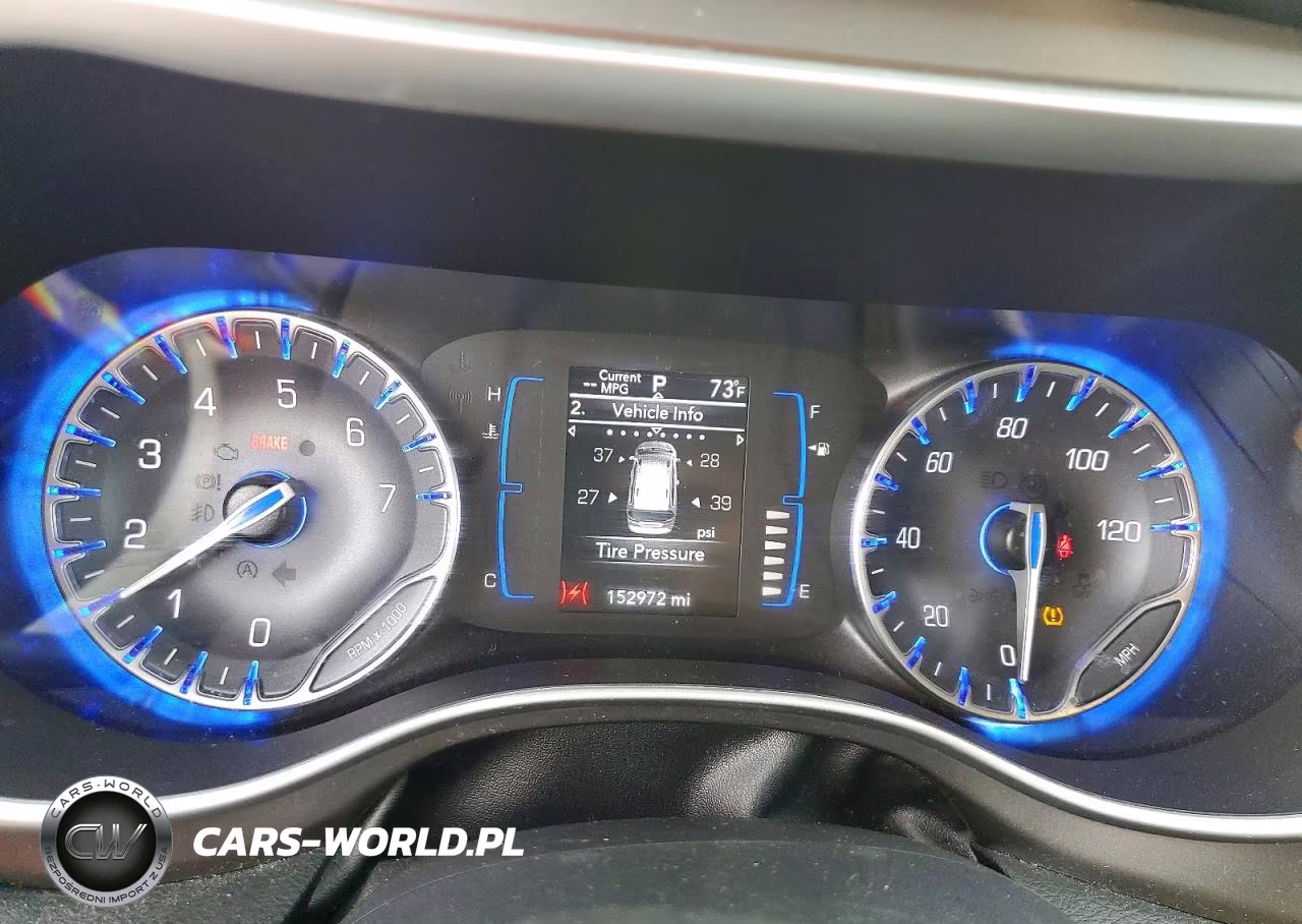 2020 Chrysler Pacifica Touring L VIN:2C4RC1BG9LR215448 - 9