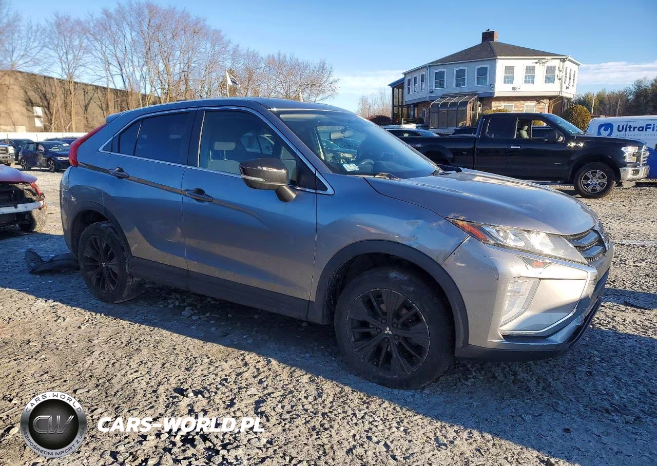 2018 Mitsubishi Eclipse Cross Le VIN:JA4AT4AA4JZ048750 - 4