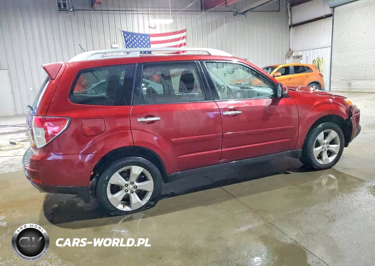 2012 Subaru Forester Touring VIN:JF2SHGGC3CH433717 - 3