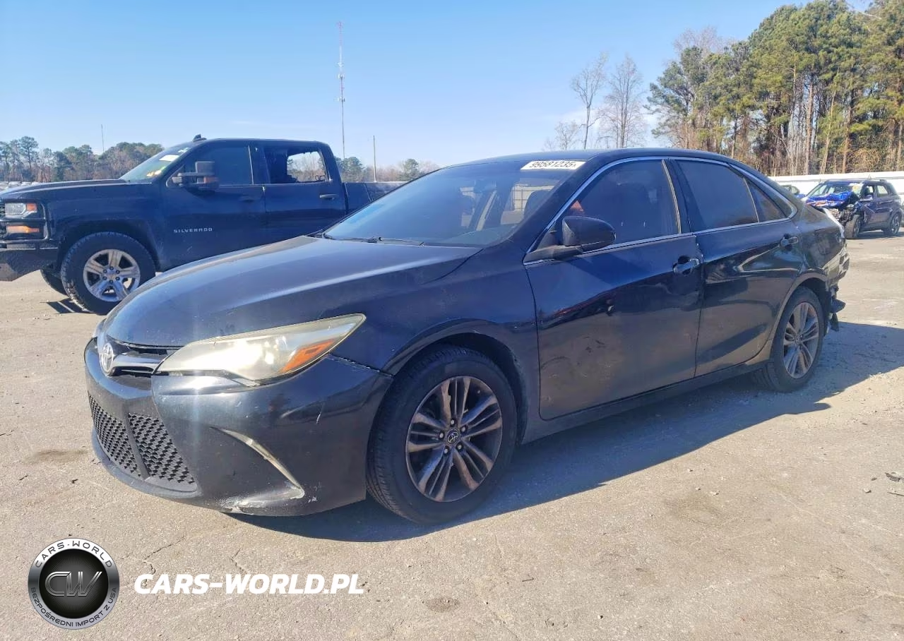 2016 Toyota Camry Le – zdjęcie 1 z 12