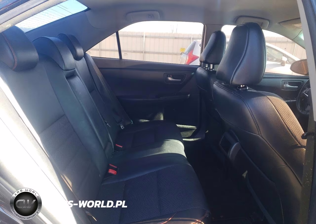 2016 Toyota Camry Le VIN:4T1BF1FK4GU241418 - 10