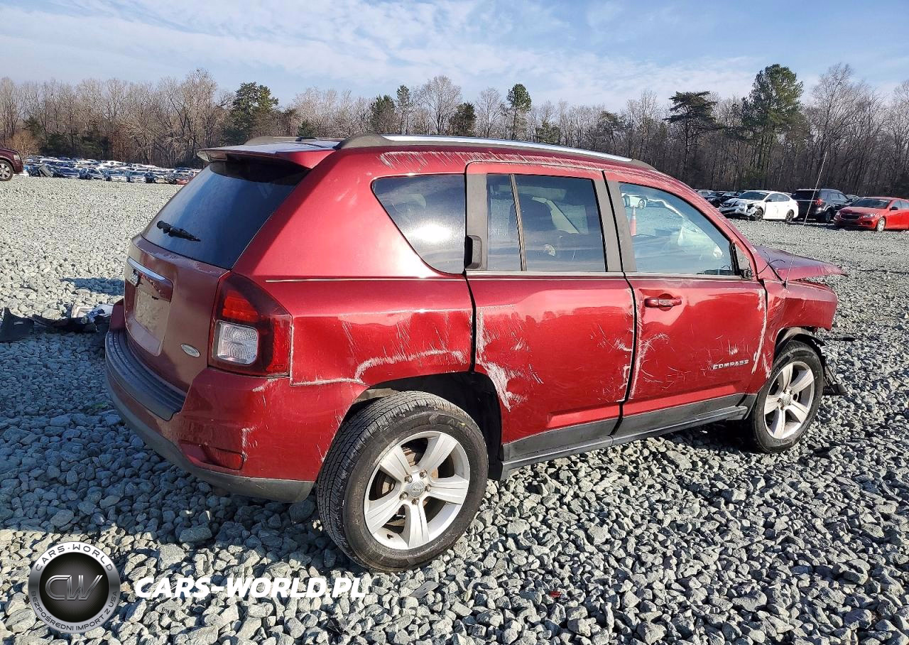 2014 Jeep Compass Latitude VIN:1C4NJCEA8ED529623 - 3
