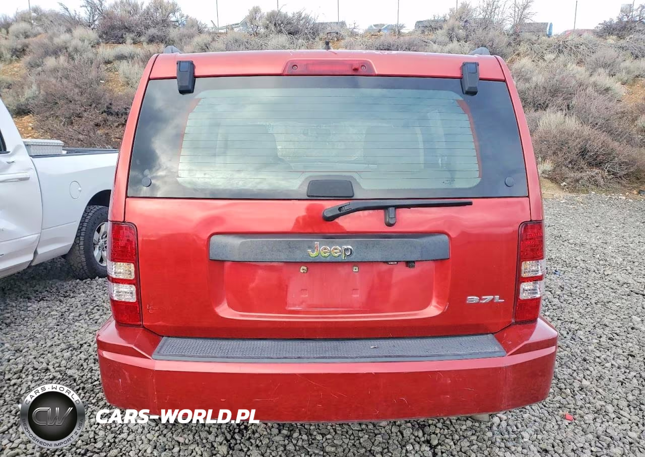 2008 Jeep Liberty Sport VIN:1J8GP28K18W203766 - 6