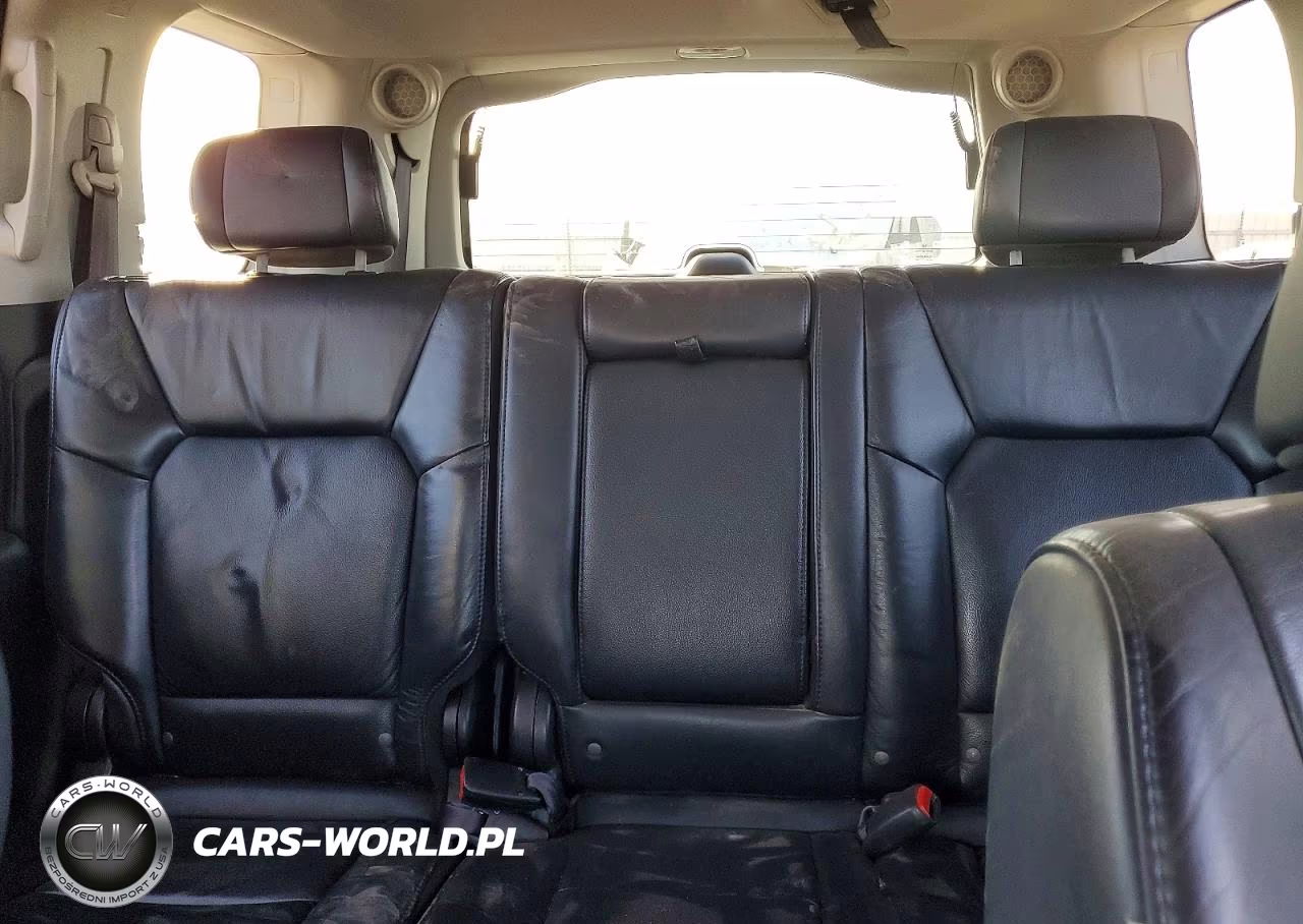 2011 Honda Pilot Touring VIN:5FNYF4H98BB102193 - 10